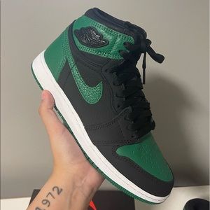 Jordan 1 Retro High - Color: Pine Green Black
